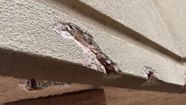 stucco-crack-repair-victoria-bc-close-up-finish